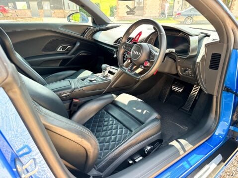 Audi R8 5.2 FSI V10 Plus S Tronic quattro Euro 6 (s/s) 2dr 18