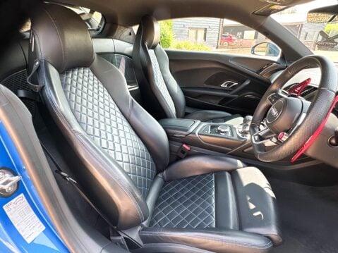 Audi R8 5.2 FSI V10 Plus S Tronic quattro Euro 6 (s/s) 2dr 4