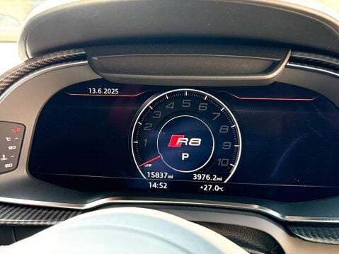 Audi R8 5.2 FSI V10 Plus S Tronic quattro Euro 6 (s/s) 2dr 25