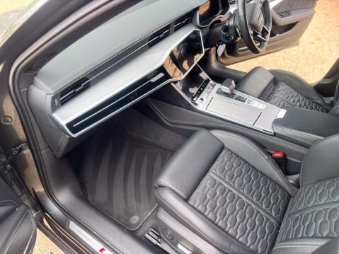 Audi RS6 4.0 TFSI V8 Tiptronic quattro Euro 6 (s/s) 5dr 28