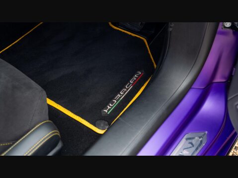 Lamborghini Huracan 34