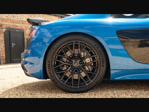 Audi R8 5.2 FSI V10 Plus S Tronic quattro Euro 6 (s/s) 2dr 16