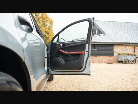 Porsche Macan 2.9T V6 GTS PDK 4WD Euro 6 (s/s) 5dr 54