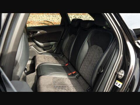 Audi RS6 4.0 TFSI V8 Performance Tiptronic quattro Euro 6 (s/s) 5dr 39