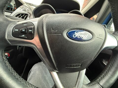 Ford B-Max ZETEC 17