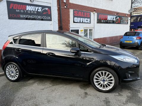 Ford Fiesta TITANIUM 4
