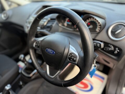Ford Fiesta TITANIUM 8