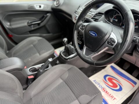 Ford Fiesta TITANIUM 10