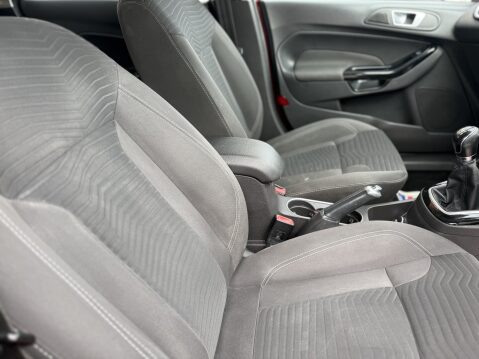 Ford Fiesta TITANIUM 11
