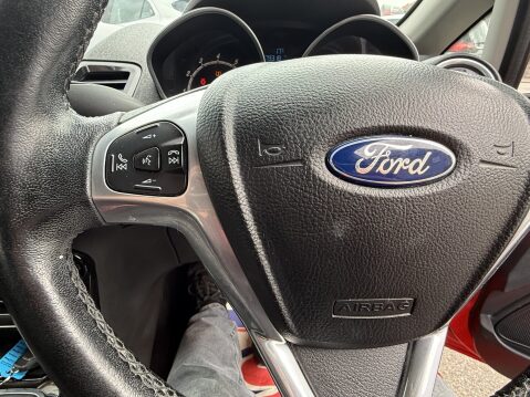 Ford Fiesta TITANIUM 18