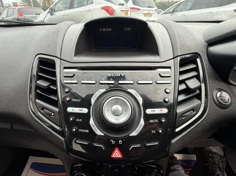 Ford Fiesta TITANIUM 22