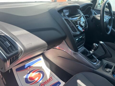 Ford Focus TITANIUM 9