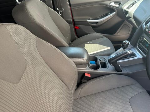 Ford Focus TITANIUM 23
