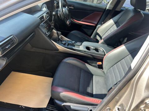 Lexus Is 2.5 300h Sport E-CVT Euro 6 (s/s) 4dr 5