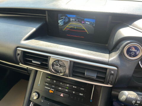 Lexus Is 2.5 300h Sport E-CVT Euro 6 (s/s) 4dr 9
