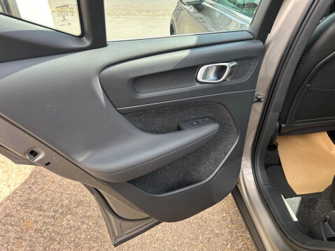 Volvo XC40 2.0 T4 Inscription Auto AWD Euro 6 (s/s) 5dr 26
