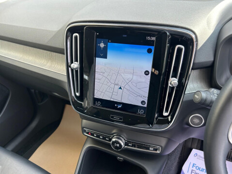 Volvo XC40 2.0 T4 Inscription Auto AWD Euro 6 (s/s) 5dr 10