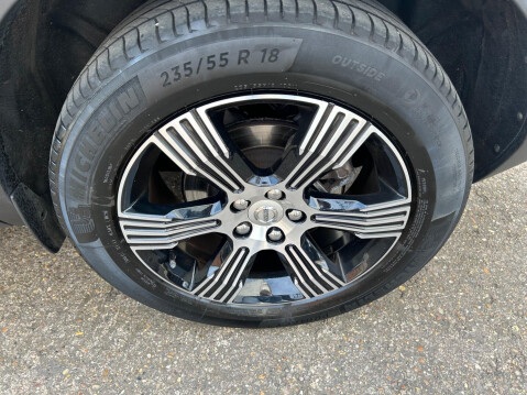 Volvo XC40 2.0 T4 Inscription Auto AWD Euro 6 (s/s) 5dr 35