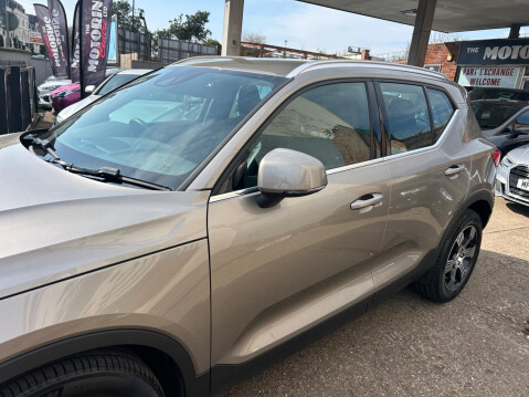 Volvo XC40 2.0 T4 Inscription Auto AWD Euro 6 (s/s) 5dr 39