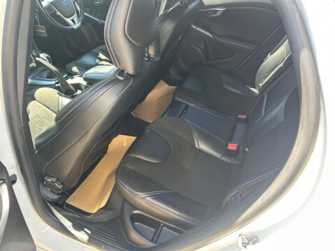 Volvo V40 2.0 D3 R-Design Nav Plus Euro 6 (s/s) 5dr 7