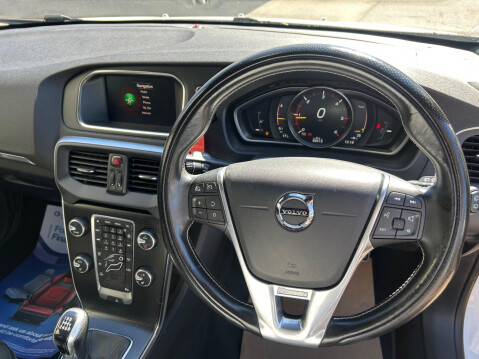 Volvo V40 2.0 D3 R-Design Nav Plus Euro 6 (s/s) 5dr 8
