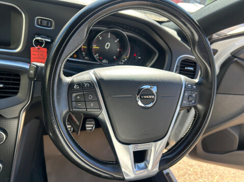 Volvo V40 2.0 D3 R-Design Nav Plus Euro 6 (s/s) 5dr 19