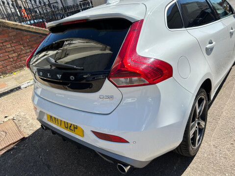 Volvo V40 2.0 D3 R-Design Nav Plus Euro 6 (s/s) 5dr 29