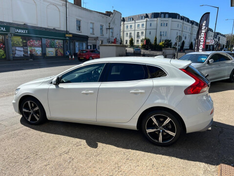 Volvo V40 2.0 D3 R-Design Nav Plus Euro 6 (s/s) 5dr 38
