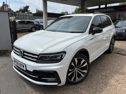 Volkswagen Tiguan 2.0 TDI R-Line Tech DSG Euro 6 (s/s) 5dr