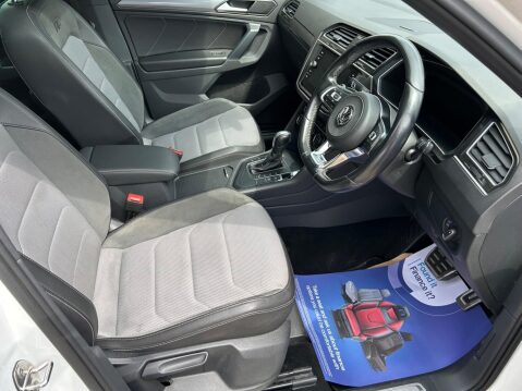 Volkswagen Tiguan 2.0 TDI R-Line Tech DSG Euro 6 (s/s) 5dr 4