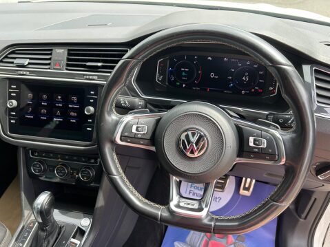 Volkswagen Tiguan 2.0 TDI R-Line Tech DSG Euro 6 (s/s) 5dr 9