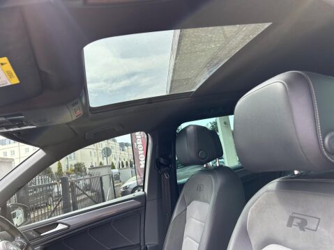 Volkswagen Tiguan 2.0 TDI R-Line Tech DSG Euro 6 (s/s) 5dr 15