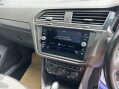 Volkswagen Tiguan 2.0 TDI R-Line Tech DSG Euro 6 (s/s) 5dr 17