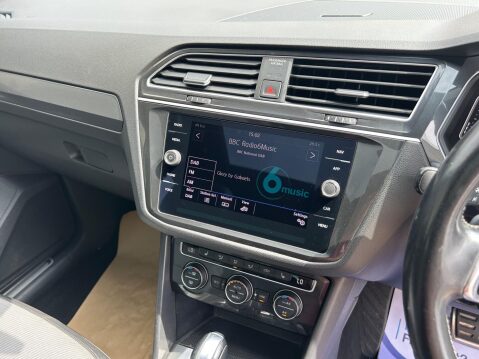 Volkswagen Tiguan 2.0 TDI R-Line Tech DSG Euro 6 (s/s) 5dr 20