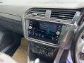 Volkswagen Tiguan 2.0 TDI R-Line Tech DSG Euro 6 (s/s) 5dr 20