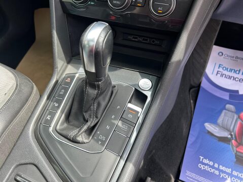 Volkswagen Tiguan 2.0 TDI R-Line Tech DSG Euro 6 (s/s) 5dr 23