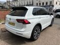 Volkswagen Tiguan 2.0 TDI R-Line Tech DSG Euro 6 (s/s) 5dr 40