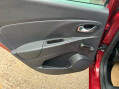 Renault Clio 0.9 TCe Iconic Euro 6 (s/s) 5dr 27