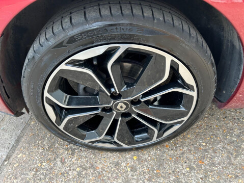 Renault Clio 0.9 TCe Iconic Euro 6 (s/s) 5dr 22