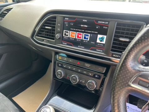 SEAT Leon 1.5 TSI EVO FR Black Edition Euro 6 (s/s) 5dr 19