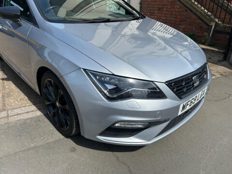 SEAT Leon 1.5 TSI EVO FR Black Edition Euro 6 (s/s) 5dr 43
