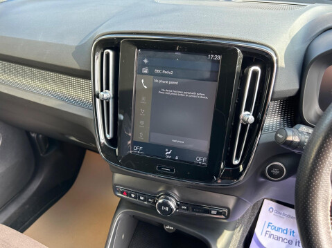 Volvo XC40 1.5h T5 Twin Engine Recharge 10.7kWh R-Design Auto Euro 6 (s/s) 5dr 18