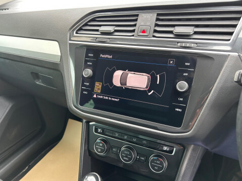 Volkswagen Tiguan 1.4 TSI SE Navigation Euro 6 (s/s) 5dr 18