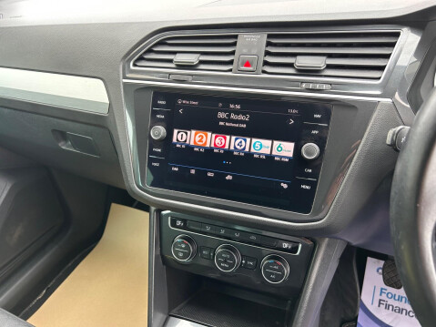 Volkswagen Tiguan 1.4 TSI SE Navigation Euro 6 (s/s) 5dr 23