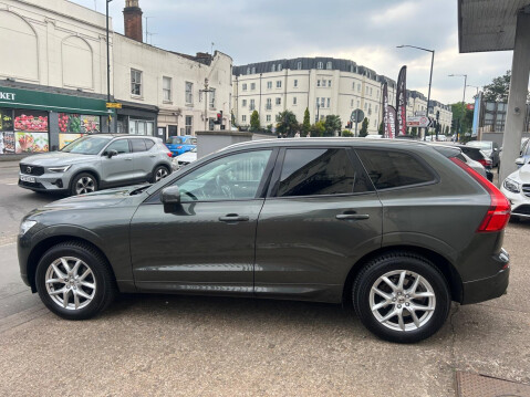 Volvo XC60 2.0 T5 Momentum Pro Auto AWD Euro 6 (s/s) 5dr 45