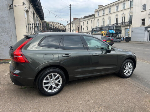 Volvo XC60 2.0 T5 Momentum Pro Auto AWD Euro 6 (s/s) 5dr 52