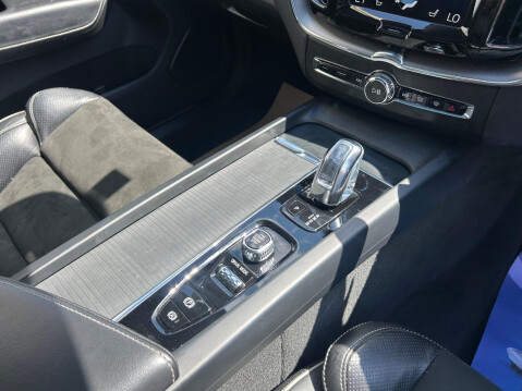 Volvo XC60 2.0h T8 Twin Engine 10.4kWh R-Design Pro Auto AWD Euro 6 (s/s) 5dr 20