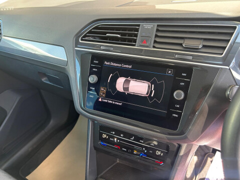 Volkswagen Tiguan 1.5 TSI Life DSG Euro 6 (s/s) 5dr 10