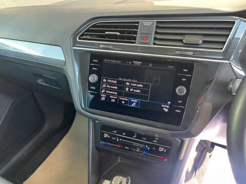 Volkswagen Tiguan 1.5 TSI Life DSG Euro 6 (s/s) 5dr 12