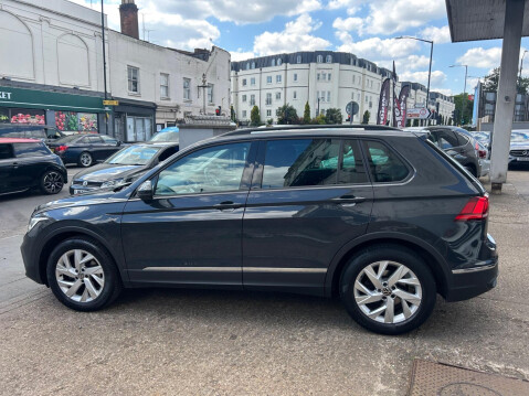 Volkswagen Tiguan 1.5 TSI Life DSG Euro 6 (s/s) 5dr 30